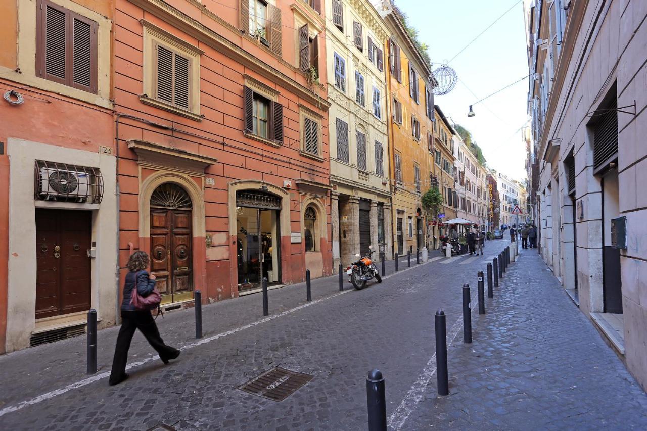 Pied-A-Terre Domusuite Rhome Colosseo Rome Exterior photo