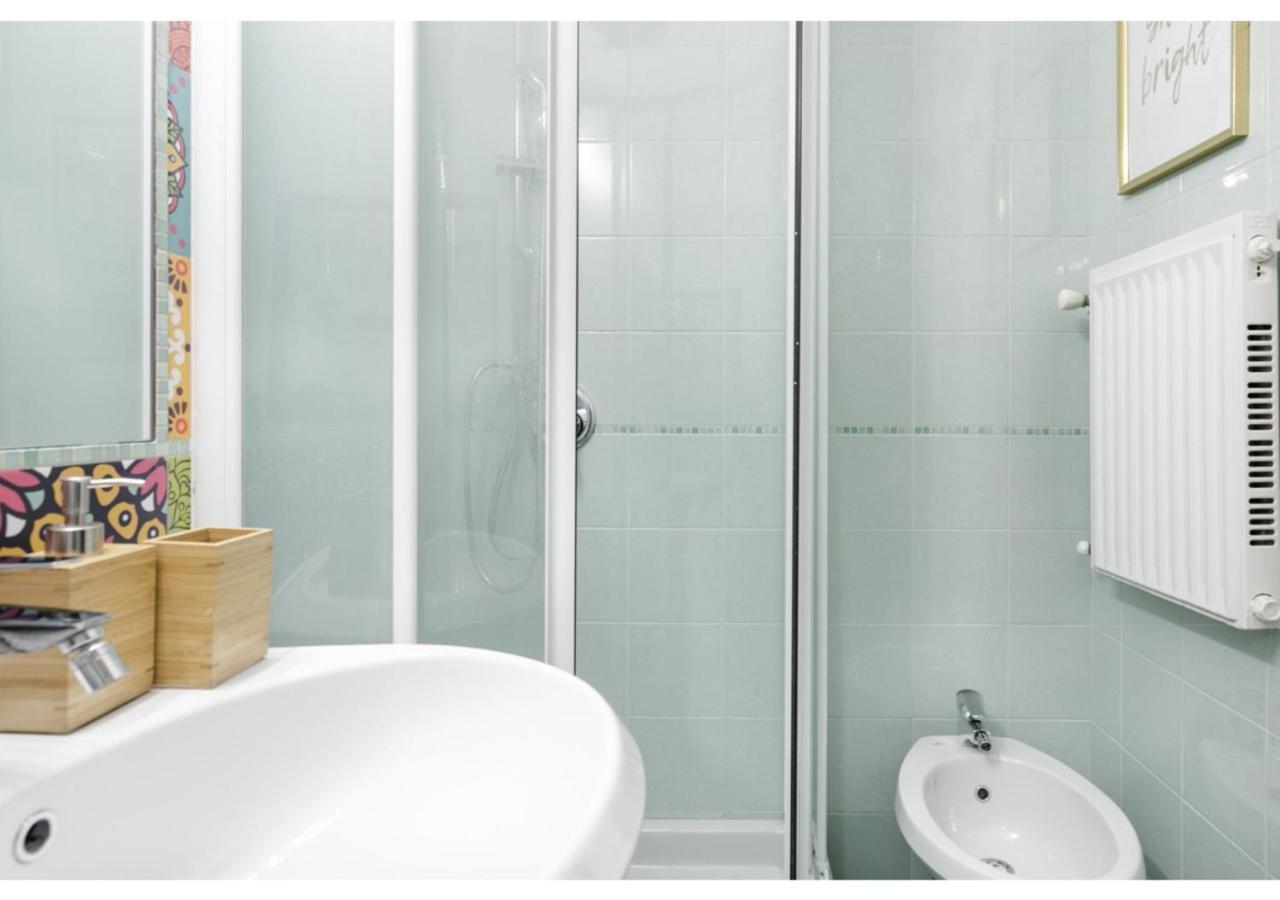 Pied-A-Terre Domusuite Rhome Colosseo Rome Exterior photo